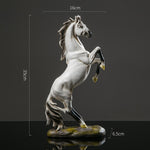 statue cheval cabré blanc